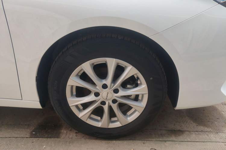 Used Roewe i5 2023 1.5L Manual Excellence Edition
