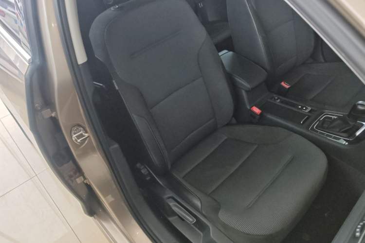 Used Volkswagen Golf 2018 1.6L Automatic Comfort Model
