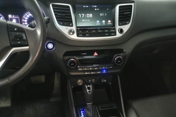 Used Hyundai Tucson 2015 1.6T Dual-Clutch Two-Wheel-Drive Smart Model
