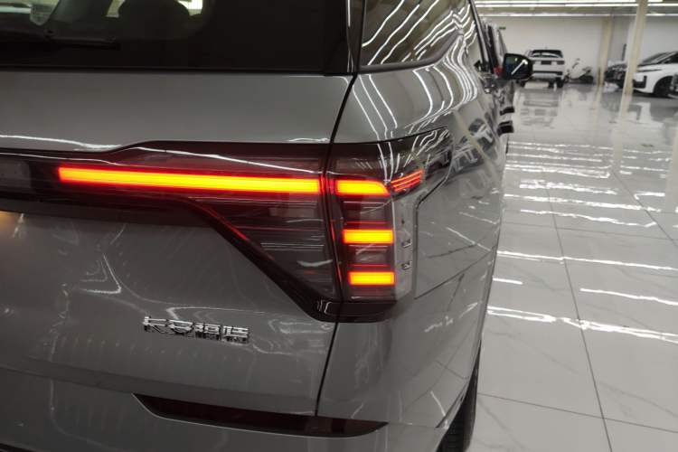 Used Ford Edge 2025 Ford Explorer L 2.0T EcoBoost E-Hybrid Four-Wheel-Drive 7-Seater Supreme Model
