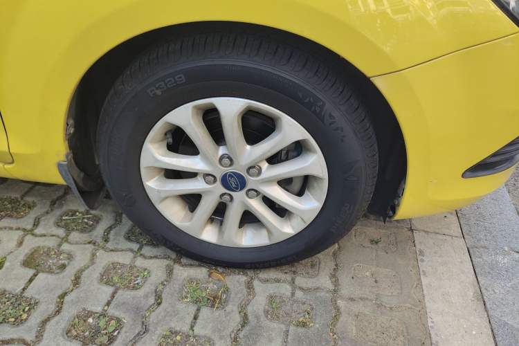 Used Ford Focus 2013 Hatchback Classic 1.8L Automatic Base Model
