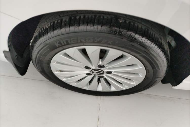 Used Volkswagen Lavida 2021 1.5L Automatic Comfort Edition
