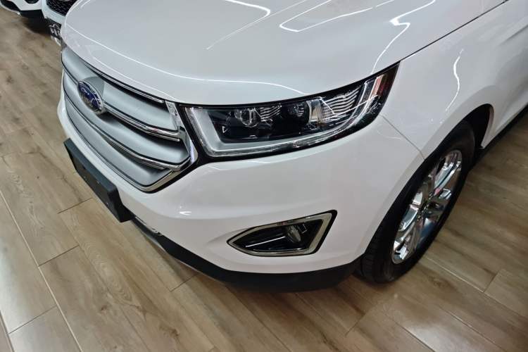 Used Ford Edge 2016 EcoBoost 245 Four-Wheel Drive Titanium Edition 7-Seater
