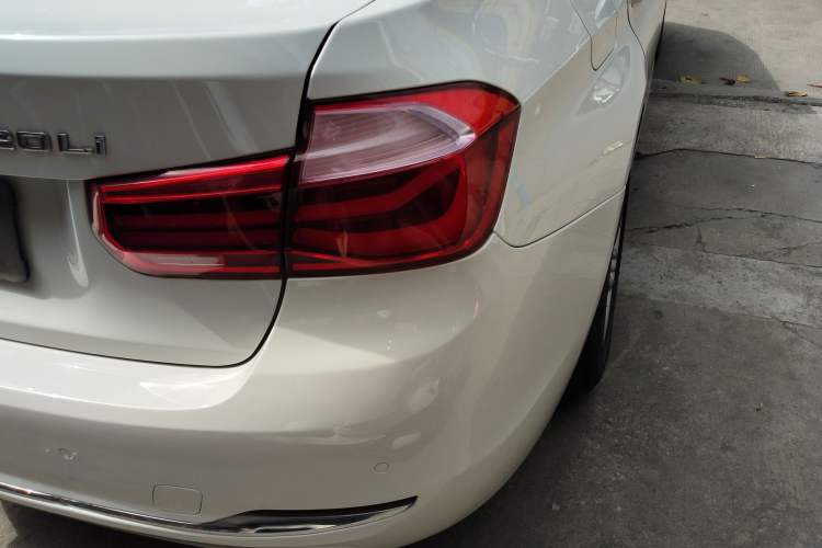 TDK.VehicleDetails.img