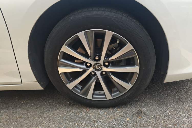 Used Lexus ES 2020 200 Excellence Edition