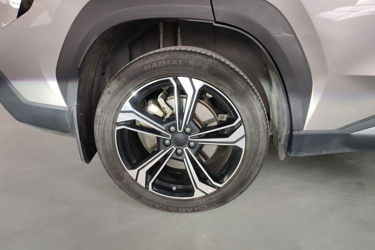 Used  L7 2024 1.5T 115 km PLUS Dragon Edition
