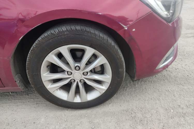 Used Buick Verano 2018 Sedan 20T Dual-Clutch Elite Model
