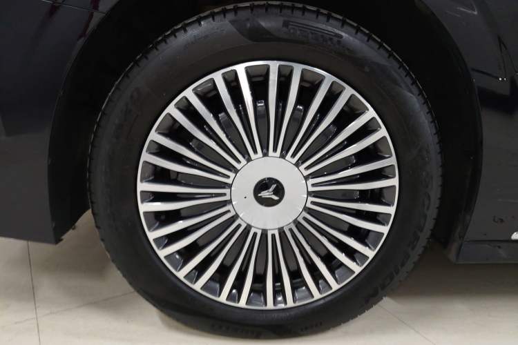 Used VOYAH Dream 2025 PHEV Four-Wheel Drive Prestige Kunpeng Edition
