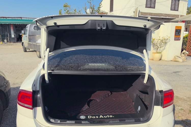 Used Volkswagen Lamando 2017 280TSI DSG Comfort Edition
