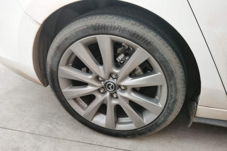 Used Mazda Mazda 3 Axela 2020 2.0L Automatic Luxury Version
