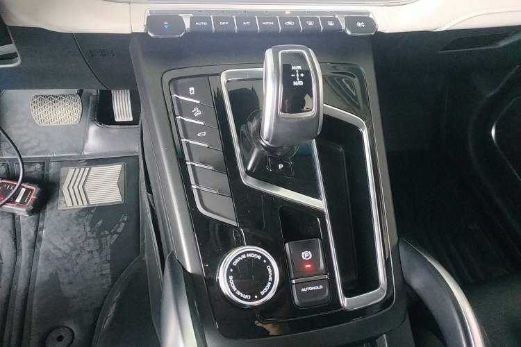 Used Geely Auto Emgrand X7 Sport 2022 Boyue X 1.8TD DCT ZhiZun Edition
