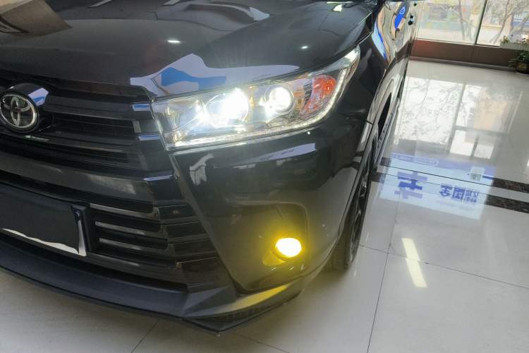 Used Toyota Highlander 2021 2.0T Four-Wheel Drive Knight Edition 7 Seats
