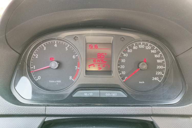 Used Volkswagen Jetta 2015 1.6L Manual Fashion Edition
