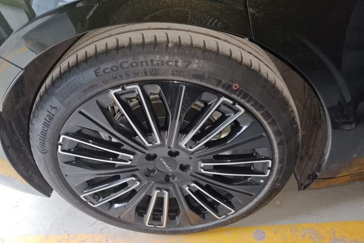 Used Lynk & Co Lynk & Co 10 EM-P 
