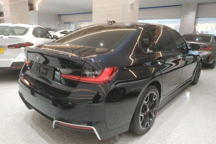 Used BMW i3 2023 eDrive 40 L Midnight Edition
