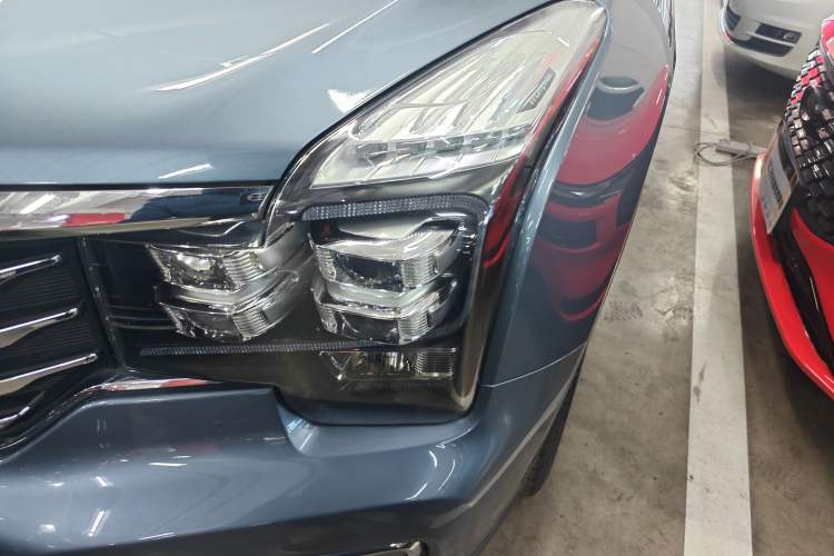 Used GAC Trumpchi GS8 2017 320T Two-Wheel Drive Luxury Smart Connectivity Version (7 Seats)