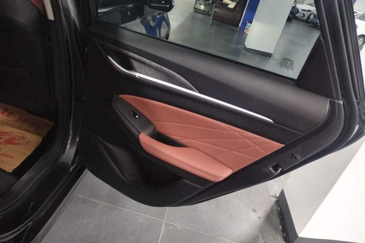 Used Changan Eado 2023 Changan Edition PLUS Blue Whale NE 1.4T GDI DCT Prestige Version
