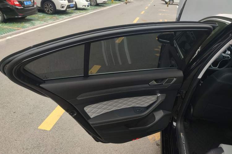 Used Volkswagen Magotan 2025 Zhongxiang Model 280TSI DSG Luxury Version
