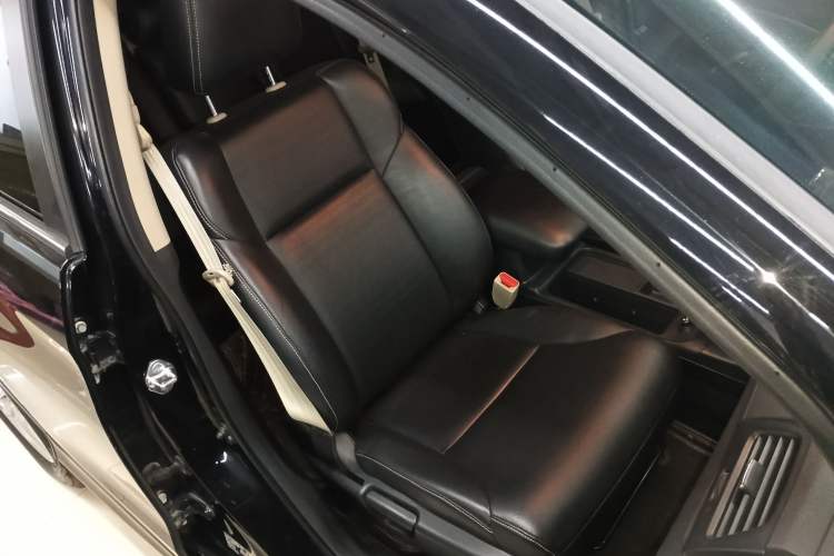 Used Honda CR-V 2015 2.0L two-wheel drive Fashion Edition