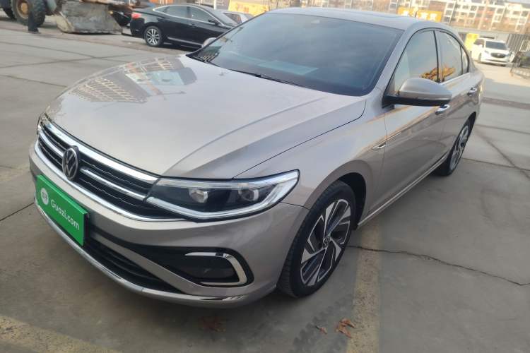 Used Volkswagen Bora 2023 300TSI DSG Prestige Edition
