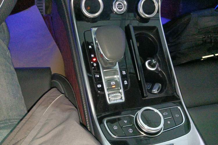 Used Hongqi H9 2020 2.0T Smart Connect Flagship Edition
