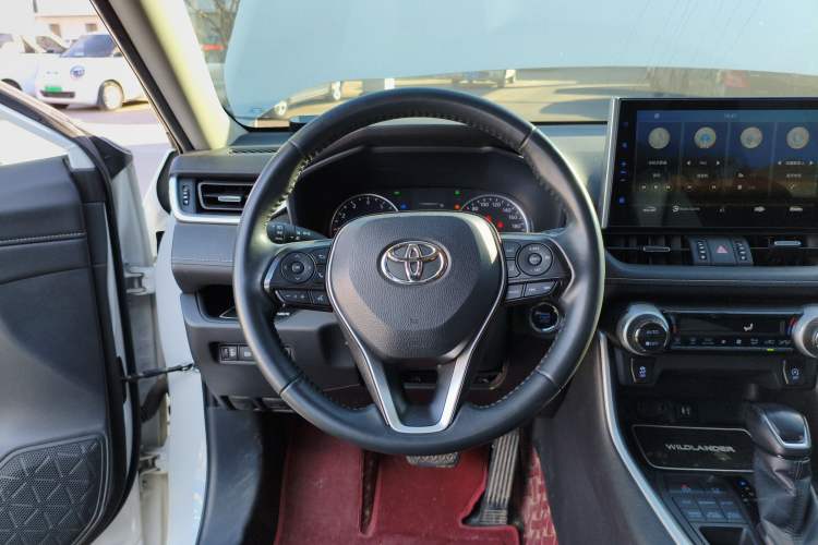 Used Toyota Wildlander 2022 2.0L CVT Four-Wheel Drive Luxury Edition
