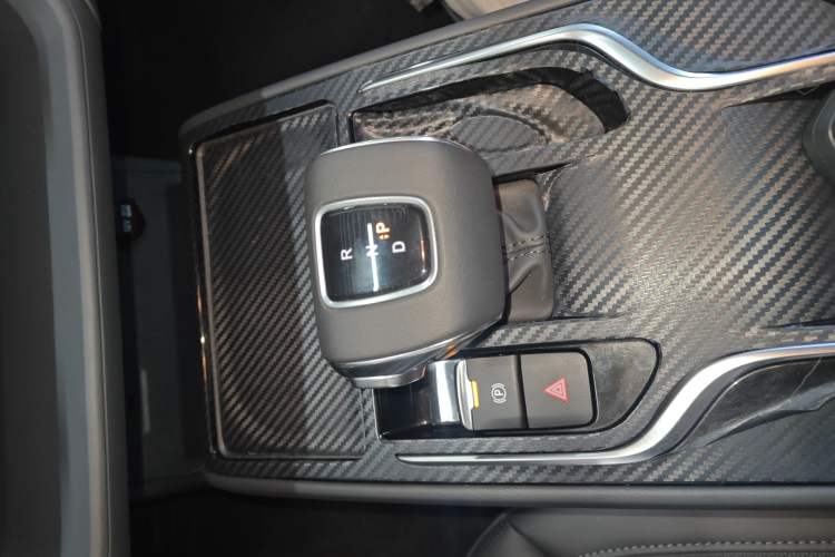 Used Hongqi E-QM5 2024 610 km PLUS
