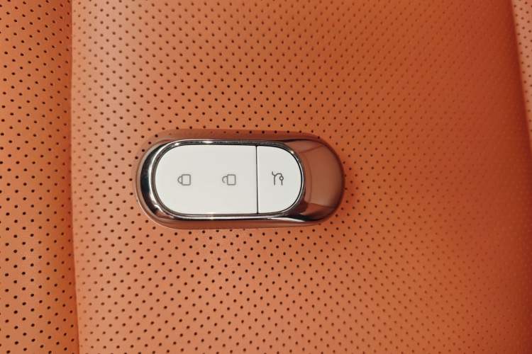 Used Leapmotor C16 2024 Range-Extended 200 LiDAR Edition
