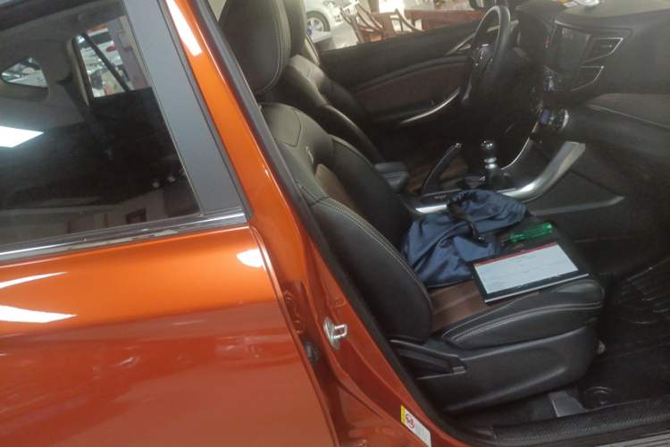 Used BYD Song 2017 Gaishi Upgrade Edition 1.5TI Manual Elite Model
