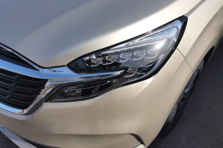 Used Buick GL8 2022 ES Landtrek 653T Luxury Edition
