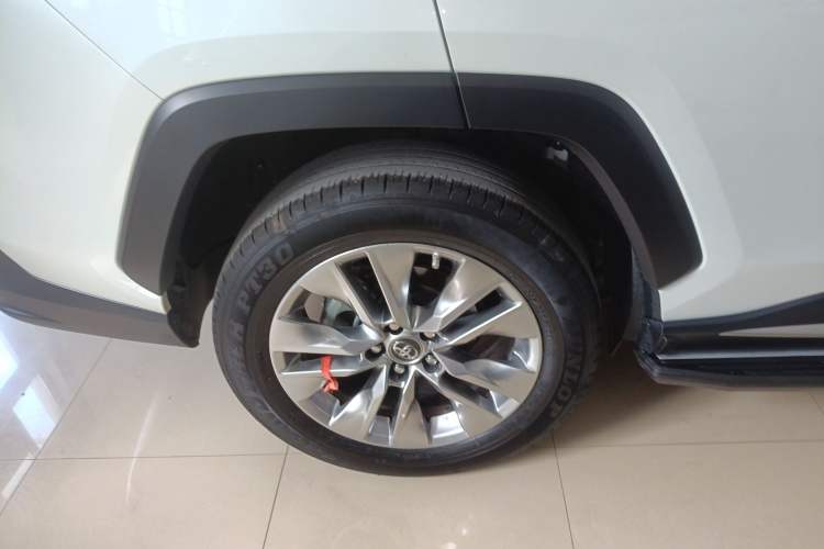 Used Toyota Wildlander 2022 2.0L CVT 4x4 Luxury PLUS Edition

