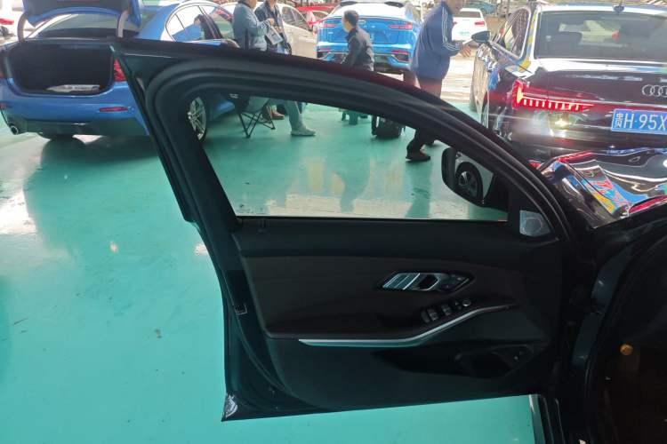 Used BMW 3 Series 2022 Updated 325Li M Sport Package
