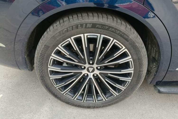 Used Deepal S09 2025 Four-Wheel Drive Ultra+ Custom Edition
