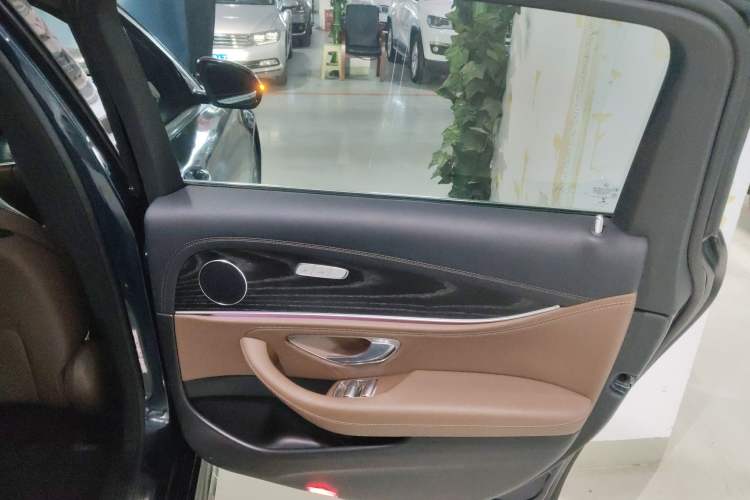 Used Mercedes-Benz E-Class 2021 E 300 L Sporty and Stylish Model
