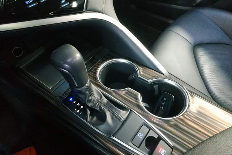 Used Toyota Camry 2019 2.0G Luxury Edition China VI Standard
