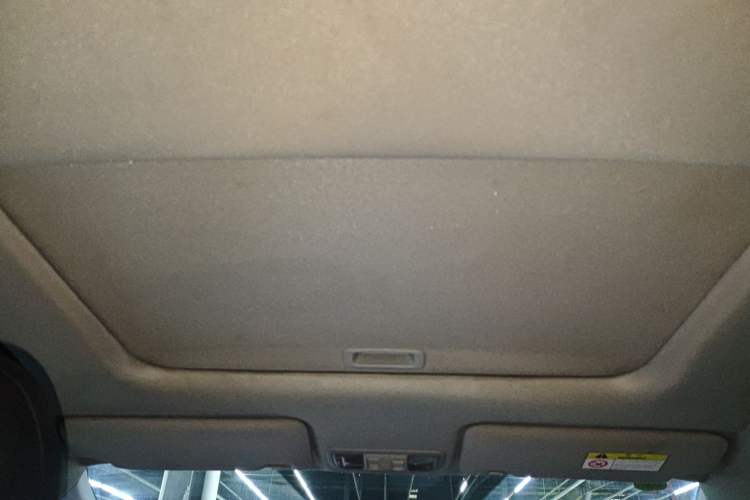 Used Honda Jade 2017 1.8L automatic Comfort version 5 seats
