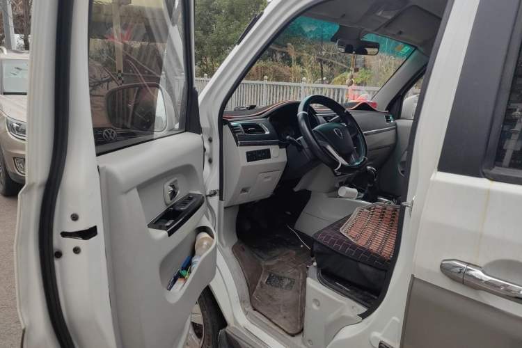 Used Jinbei New Hiace X30L 2021 1.5L Business Central Air-Conditioned Coach China VI Standard SWC15M
