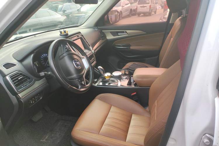 Used Changan CS95 2017 2.0T Two-Wheel Drive Zhitu Edition