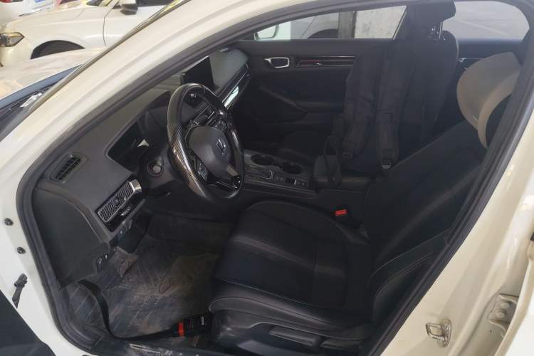 Used Honda Civic 2022 240TURBO CVT Dynamic Edition
