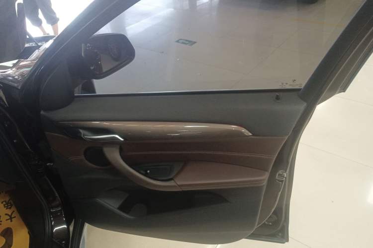 Used BMW X1 2018 sDrive18Li Luxury Model
