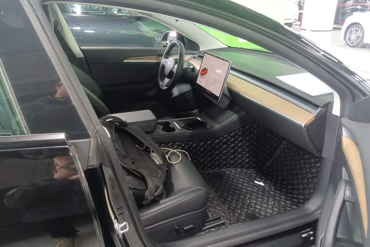 Used Tesla Model 3 2022 Rear-Wheel-Drive Version
