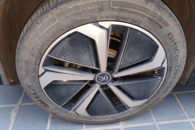 Used BYD Song L EV 2025 Intelligent Driving Version 662 km LiDAR Excellence Edition