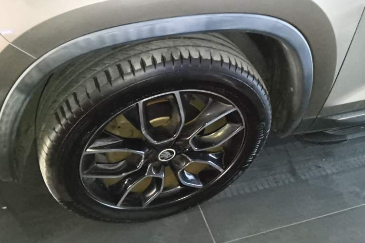 Used Skoda Kodiaq 2017 TSI330 7-Seater Two-Wheel-Drive Luxury Tech Edition
