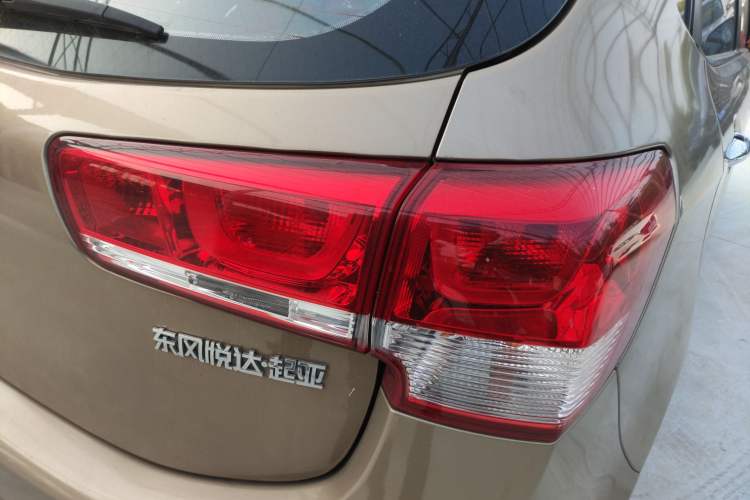 Used Kia K2 2015 Hatchback 1.4L AT GLS Cool Edition
