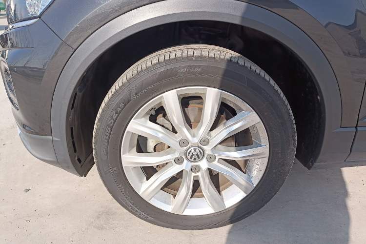 Used Volkswagen T-ROC 2018 280TSI DSG Two-Wheel Drive Advanced Version China V Emission Standard
