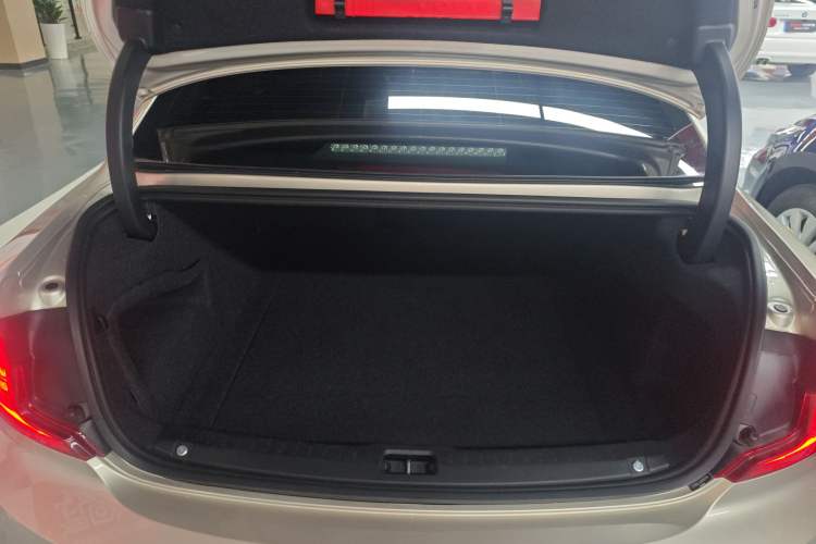 Used Volvo S90 2017 T4 Zhiyuan Edition
