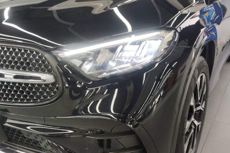 Used Mercedes-Benz GLC 2023 GLC 260 L 4MATIC Luxury Model 5 Seats
