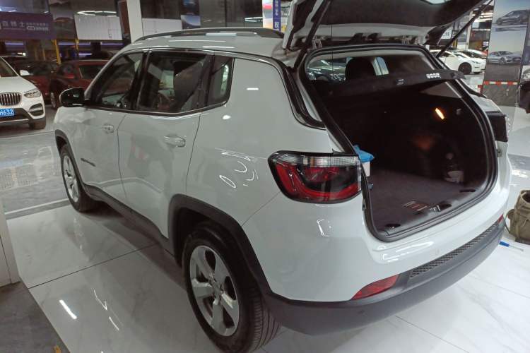 Used  Compass 2017 200T Automatic Family Edition