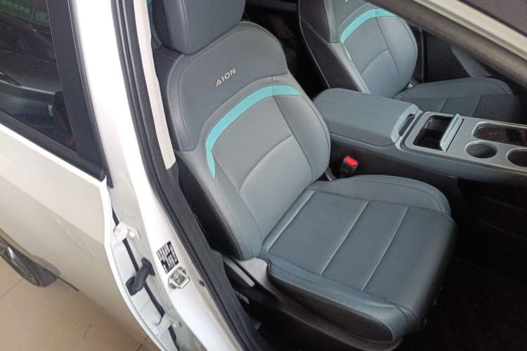 Used AION Y 2022 Plus 70 Tech Edition
