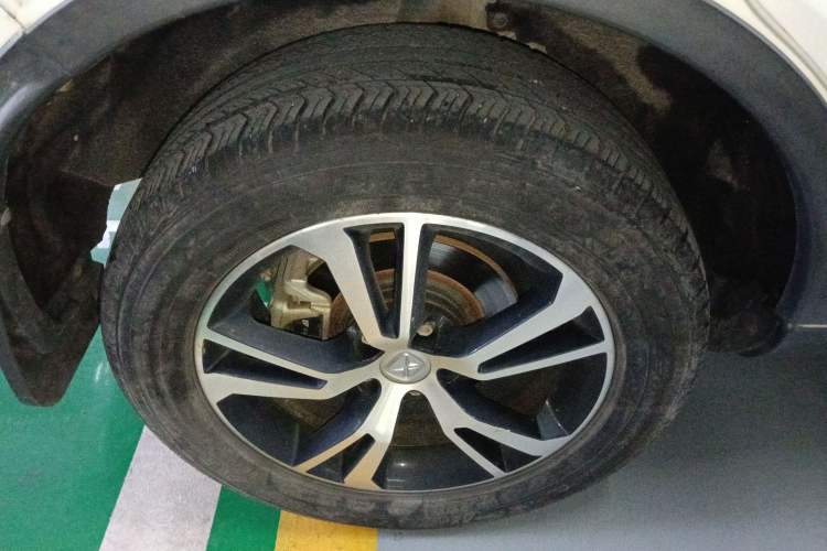 Used JMC Yusheng S330 2016 1.5L GTDi Automatic Two-Wheel Drive Prestige Edition
